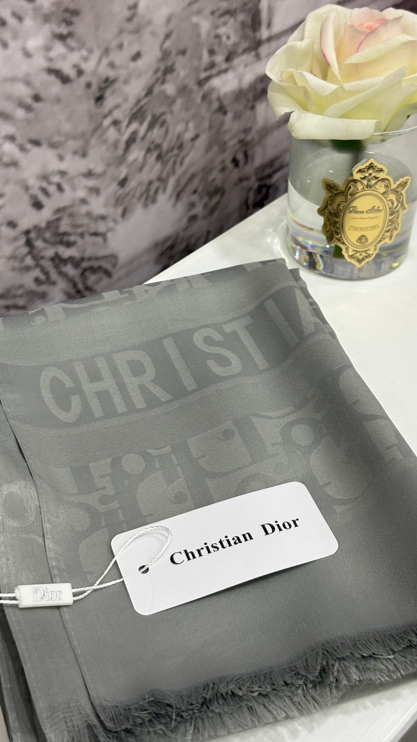 DIOR ŞAL